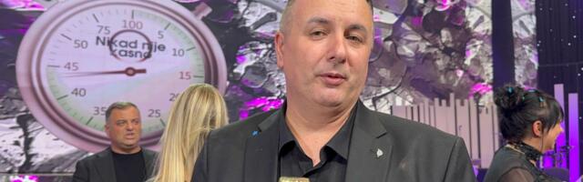 Prolazi kroz pakao nakon udesa! Pevač potpuno slomljen jer ne može da obiđe povređenu suprugu