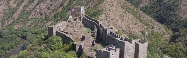Moćni stražar nad Dolinom vekova: Tvrđava obavijena maglom imala je značajnu ulogu u srednjevekovnoj Srbiji