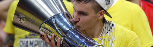 Bogdan oduševljen: ''To mogu samo Fenerovi navijači!'' (video)