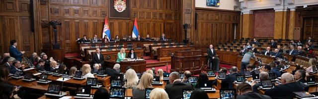 Poslanici Skupštine Srbije izabrali sudije Ustavnog suda koje je predložio Vučić