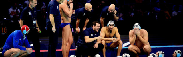 ČAK SU SE I ONI POKLONILI SRBIJI: Pogledajte kako Hrvati, Bosanci i Crnogorci pišu o podvigu "delfina" u Beogradskoj areni! (FOTO)