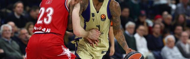 Valensija i „manekeni“ širom otvorili vrata Zvezdi