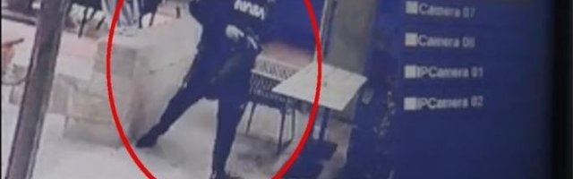 (VIDEO) POJAVIO SE SNIMAK DRAME NA VRAČARU! Ljudi se bacaju preko stolica, naoružani napadač TRČEĆIM KORAKOM UPADA U KAFIĆ! ŠKALJARAC IZBEGAO SMRT?!