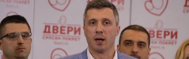 Tviter osuo paljbu po pokretu Dveri zbog predizborne fotografije i veći krindž odavno nismo videli