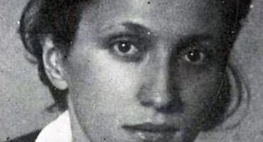 Bila toliko strastvena sa Titom da je BORCIMA bilo neprijatno: Broz je 29 godina mlađu ljubavnicu SAHRANIO U DVORIŠTU KRAJ PSA, razlog će vas šokirati