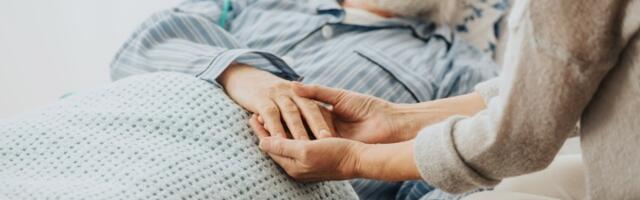 Tatino PRIZNANJE NA SAMRTNOJ POSTELJI uništilo je sve što sam znala o svom životu