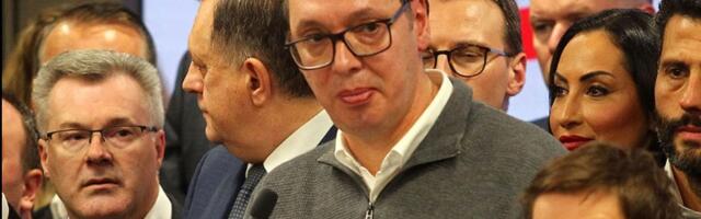 Studenti održali Vučiću čas matematike: Osoba A još nije krenula u školu? (FOTO)