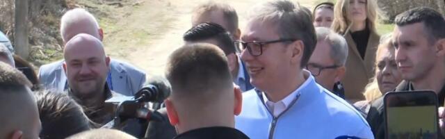 Vučić u Smederevskoj Palanci: Obilazi domaćinstvo u Mramorcu (VIDEO)