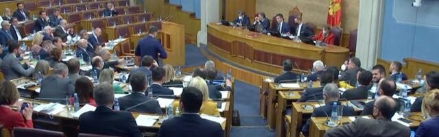 New video of incident in parliament of Montenegro: Minister Saranovic charges toward MP Knezevic