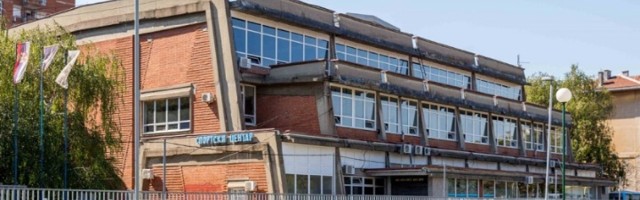 "Ruše SC Vračar da bi napravili novi za svoju elitu"