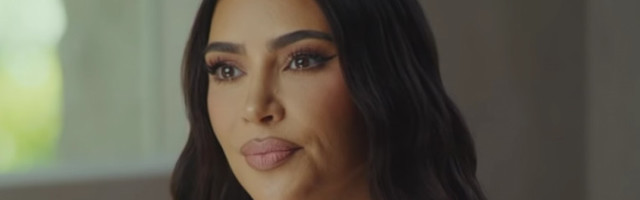 (FOTO) PRIZNAJ DA SE FOTOŠOPIRAŠ: Kim Kardašijan pokazala vrelo telo, pa je najstrašnije isprozivali!