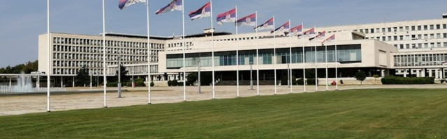Srbija u prvih pet zemalja koje klize u AUTOKRATIJU