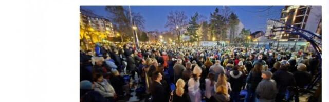ŠOLAKOVI MEDIJI NA NAJPERFIDNIJI NAČIN LAŽU I OBMANjUJU: Na "zboru" u Sopotu bilo 30 ljudi, a pogledajte sliku koju su objavili (FOTO)