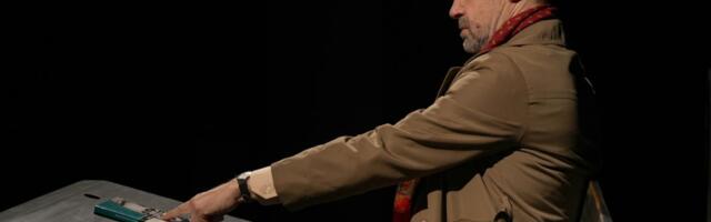 „BAŠTA” HUMANE BOJE  – GLEDAJ NOVU MONODRAMU U REŽIJI EGONA SAVINA I BUDI DEO AKCIJE ZA POMOĆ FONDACIJI NORBS PLUS