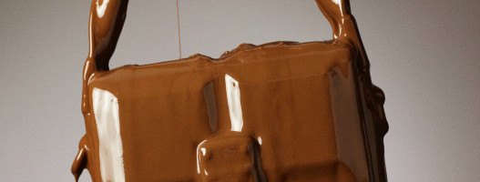 Pojesti ili poneti: Balmain predstavio kolekciju čokoladnih tašni