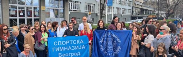 Protest ispod Republičkog geodetskog zavoda (FOTO/VIDEO)