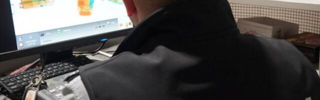 SLETEO NA BEOGRADSKI AERODROM I UPUTIO SE KA ZELENOM PUNKTU, PA ZAUSTAVLJEN! Carinici mu u prtljagu pronašli dragocenosti! (FOTO)