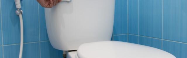 Ćerka dala ocu VODU iz WC šolje! Umalo se nije ŠLOGIRAO kada je shvatio šta PIJE (VIDEO)