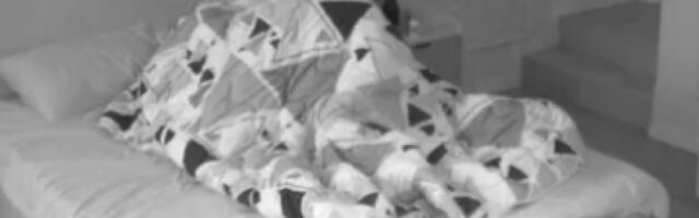 OVO SE ZOVE BRUTALNO IŽIVLJAVANJE: Luka ZAKUCAO Aneli ispod jorgana, ona VRIŠTALA od zadovoljstva!