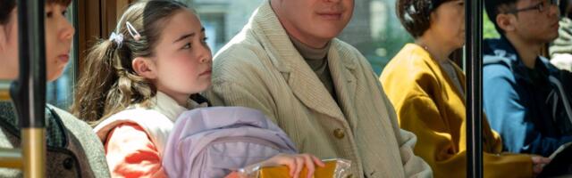 Dirljiva priča o Amerikancu koji dobije neobičan posao u Japanu: Brendan Frejzer u filmu "Porodica po ugovoru" koji stiže i u naše bioskope