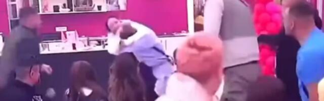 Žestoka tuča u Eliti: Pobile se Maja i Aneli, obezbeđenje nije moglo da ih razdvoji (VIDEO)