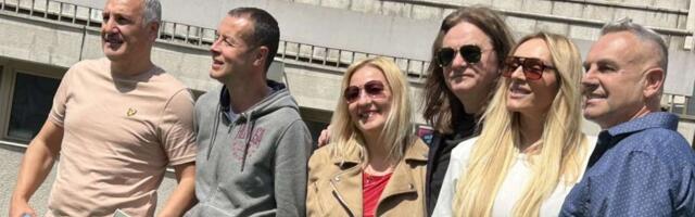 Harali scenom, pa nestali preko noći: Najveće zvezde 90-ih ponovo na okupu! (FOTO/VIDEO)
