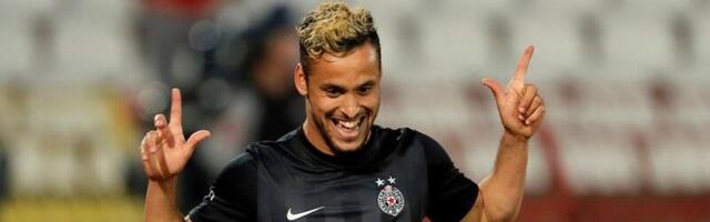 GORI INSTAGRAM: Leonardo bacio Grobare u EKSTAZU uoči meča sa Crvenom zvezdom! (VIDEO)