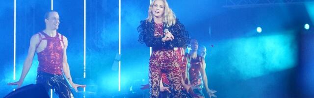 Letela po bini: Jelena Rozga očarala sve u Areni (FOTO)