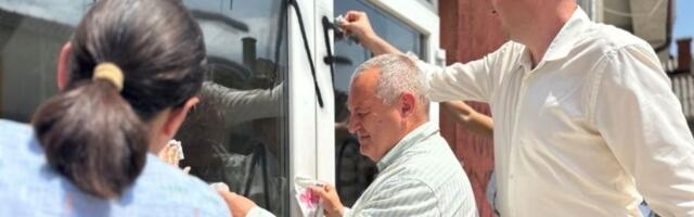 Bedni ćaci grafiti osvanuli i u Šapcu: STRAŠNE UVREDE I PRETNJE za Zelenovića po celom gradu (FOTO/VIDEO)