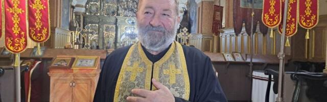 "Znamo da se nećete ljutiti": Nesvakidašnja krađa u Kikindi - svešteniku ukrali auto, pa mu vratili uz poruku i novac (FOTO)