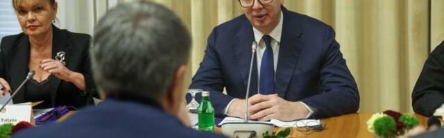 U TOKU SASTANAK U "PALATI SRBIJE" Predsednik Vučić sastao se sa članovima Odbora za politiku EU italijanskog parlamenta (foto)