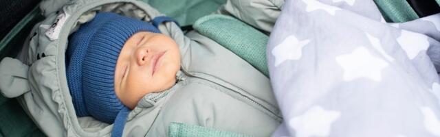 Zašto Skandinavci zimi ostavljaju bebe da spavaju napolju – i šta o tome kaže nauka