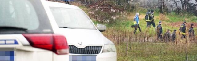 REPUBLIKA NA MESTU NESTANKA BAKE U ZVEZDARSKOJ ŠUMI! Pozvala sina i rekla da se izgubila, a onda je nestala bez traga! SVE VRVI OD POLICIJE! (FOTO)