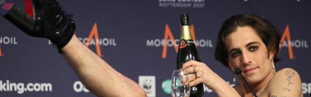 Našminkani muškarac na štiklama zaludeo je Srpkinje preko noći: Gde je danas najpoželjniji frajer Evrope koji se ponašanjem zgadio publici