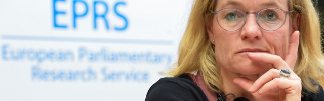 Fon Kramon: Srbija da odluči da li će sa EU ili Rusijom
