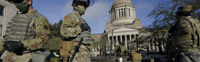 Вашингтону прете оружани немири и после инаугурације