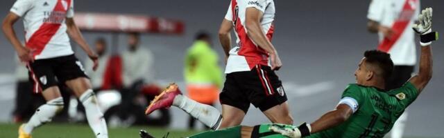 Alvarez, Alvarez, Alvarez, Alvarez: Poker Riverove "zlatne koke“, kruna se sa Bombonjere seli na Monumental (VIDEO)