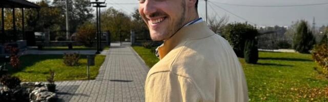 NAŠ PEVAČ SE U TAJNOSTI RAZVEO, A SADA ŠOKIRAO JEDNIM POTEZOM! Sa novom devojkom odlučio da...