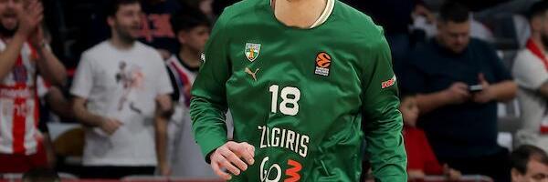 NIJE IGRAO ZA SRBIJU PROTIV ŠVAJCARSKE I BOSNE, SADA SE VRATIO TRENINZIMA! Smailagić se oporavio od povrede, konačno stigle lepe vesti!