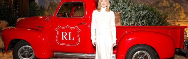 Da li je satenska suknja zimski klasik? Poznata glumica pokazala idealnu kombinaciju, primer stila i udobnosti