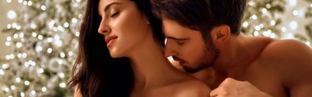 Vrelo u spavaćoj sobi: 4 poze sa jastukom koje garantuju savršen seks