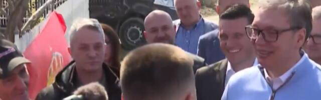 VUČIĆ U SMEDEREVSKOJ PALANCI! Obilazi građane i priča o problemima!