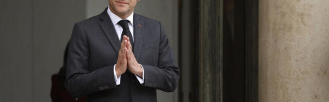 Макрон позива Иран да обустави нападе и ослободи Ормуз