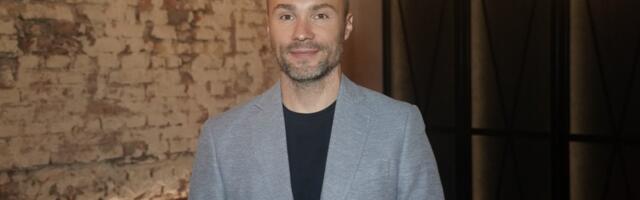 "Ceo dan sam plakao!" Aca Sofronijević se oglasio nakon što je postao otac, otkrio kako su ćerka i žena