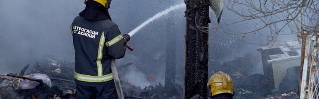 Gori fabrika u Inđiji: Crni dim vidi se kilometrima daleko