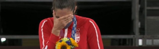 Suze radosnice dok grmi "Bože pravde": Milica Mandić se emotivno slomila kad je dobila zlato