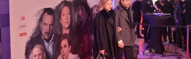 Kićić ljubi lepoticu: Velika ljubav od prvog trena