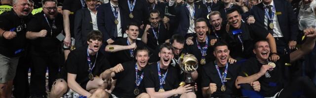 “Grobari” u sitne sate dočekali košarkaše! Vašington sa bakljom u ruci (VIDEO)