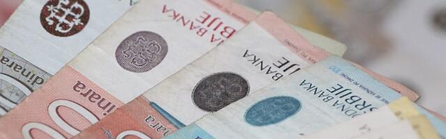 Dug Srbije i precenjeni dinar: Skupo će nas koštati