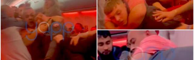 "PSOVAO JE I URLAO, BILO JE UŽASNO, DECA SU SVE SLUŠALA" Novi detalji BRUTALNE tuče u avionu na letu iz Turske! Zubi leteli na sve strane, bio je sav KRVAV!